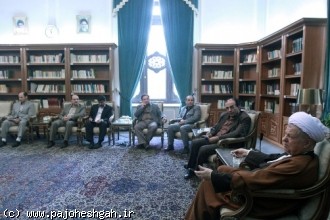 جامعه تحصيلكرده و دانشمند هيچ‌گاه دچار افراط و تفريط نمي‌شود